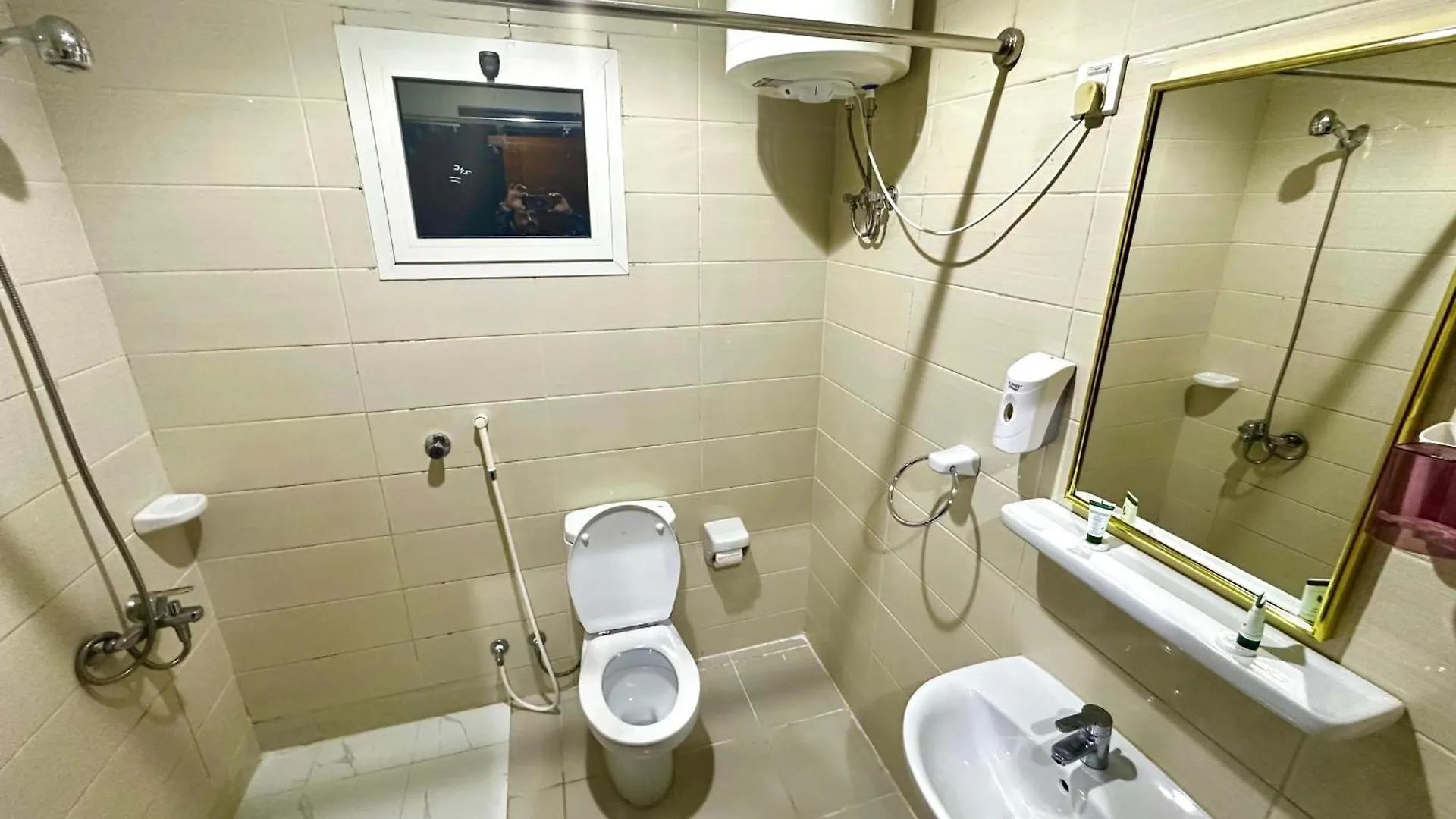 ضيوف المقام كونكت توصيل للحرم - Diouf Al Maqam Connect Hotel Shuttle Service To The Haram Arab Saudi