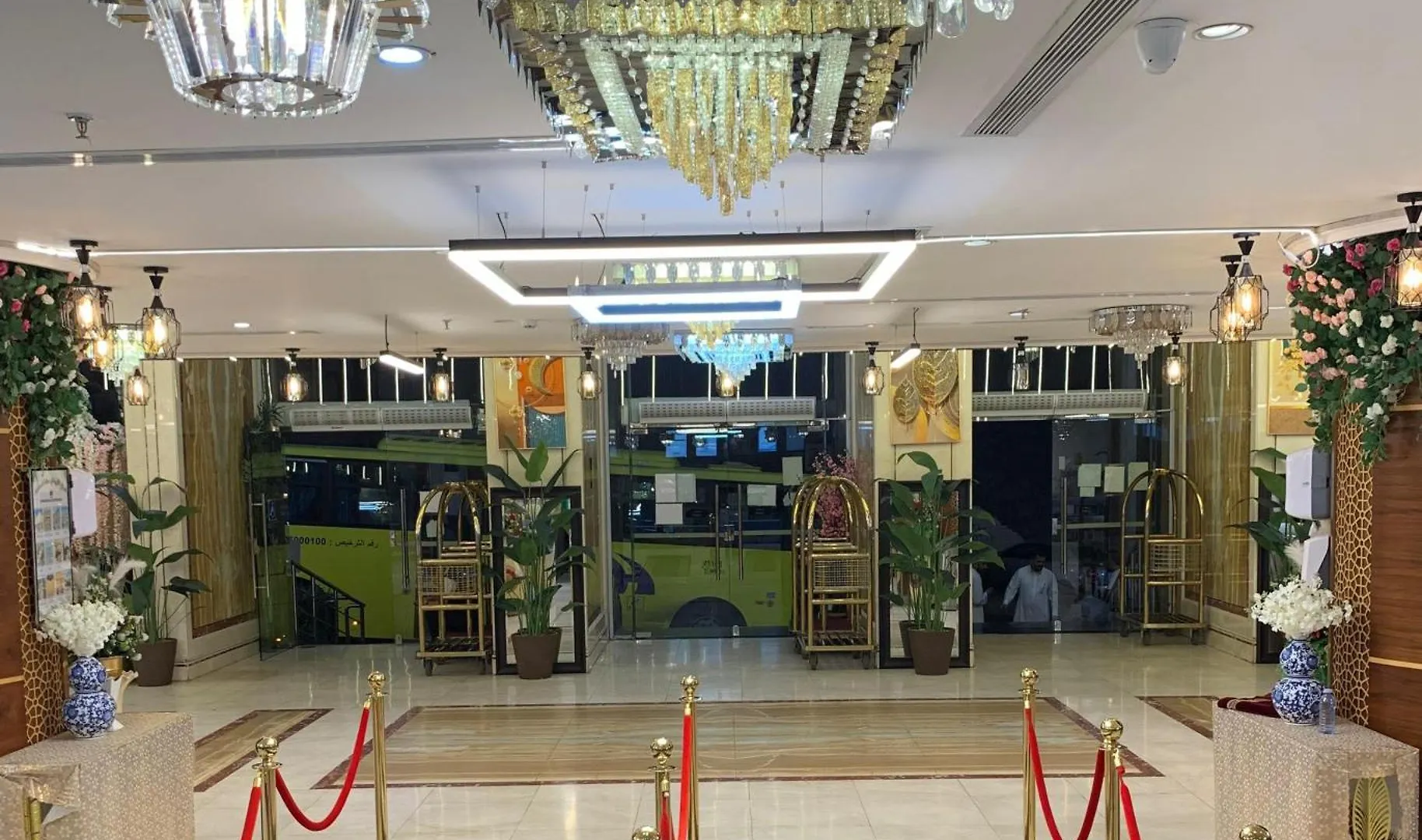 ضيوف المقام كونكت توصيل للحرم - Diouf Al Maqam Connect Hotel Shuttle Service To The Haram