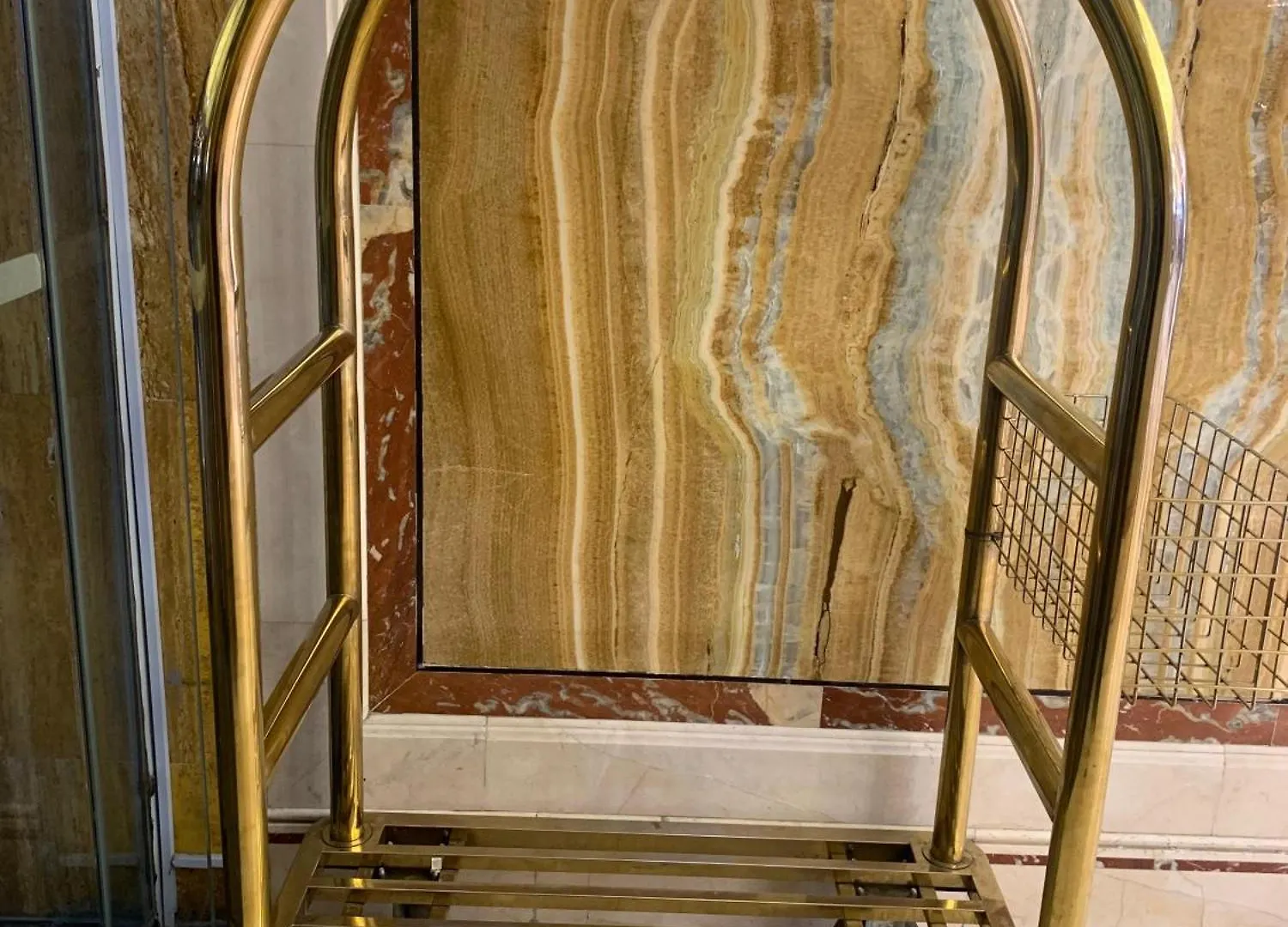 ضيوف المقام كونكت توصيل مجاني للحرم - Diouf Al Maqam Connect Hotel Free Shuttle Service To The Haram Mekke Suudi Arabistan